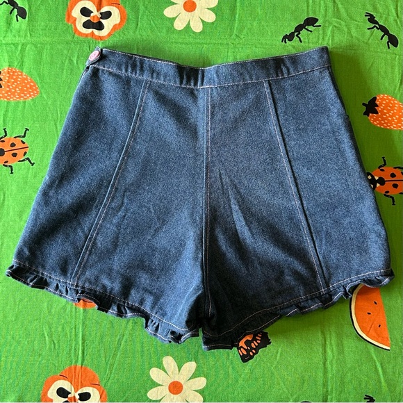 Samantha Pleet Ruffle Shorts - Denim - Picture 2 of 5